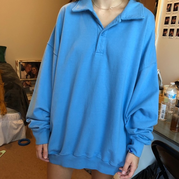 Brandy Melville Sweaters - brandy melville blue archer sweatshirt